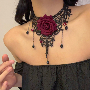 Choker ogrlica s čipkastom ružom — tkanina, ručna izrada, privjesak od rhinestones, ključna lanac, stilovi: kruna, val, kapljica