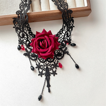 Choker ogrlica s čipkastom ružom — tkanina, ručna izrada, privjesak od rhinestones, ključna lanac, stilovi: kruna, val, kapljica