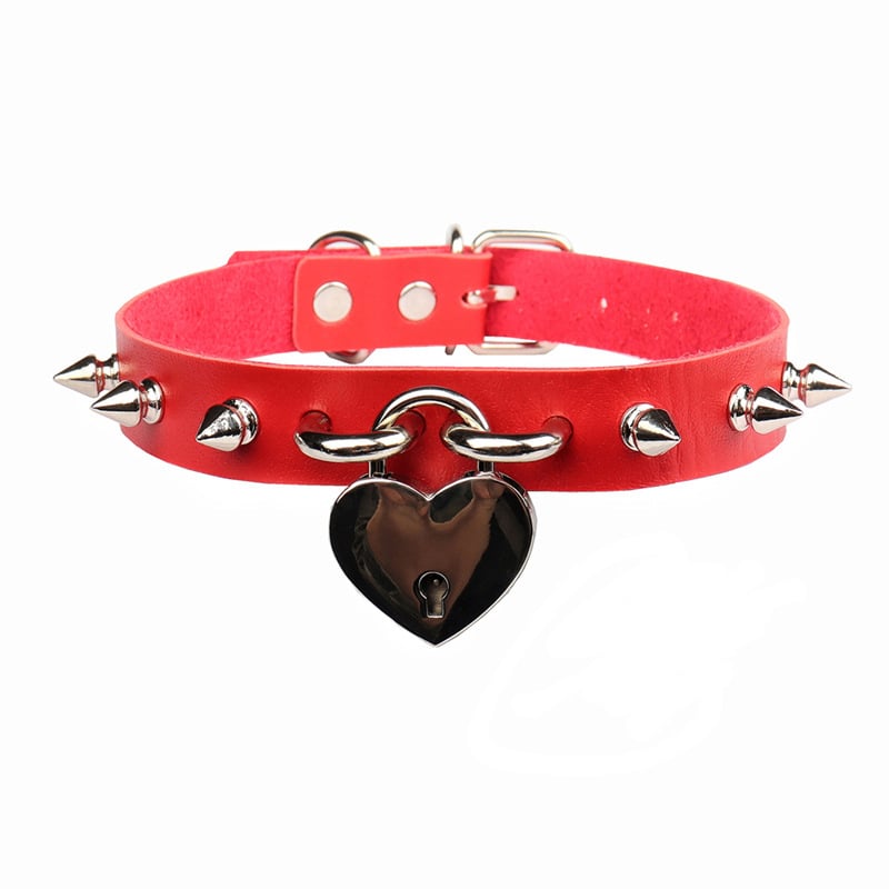 Сърцевидна кожена яка, метална сплав – Пролет 2021