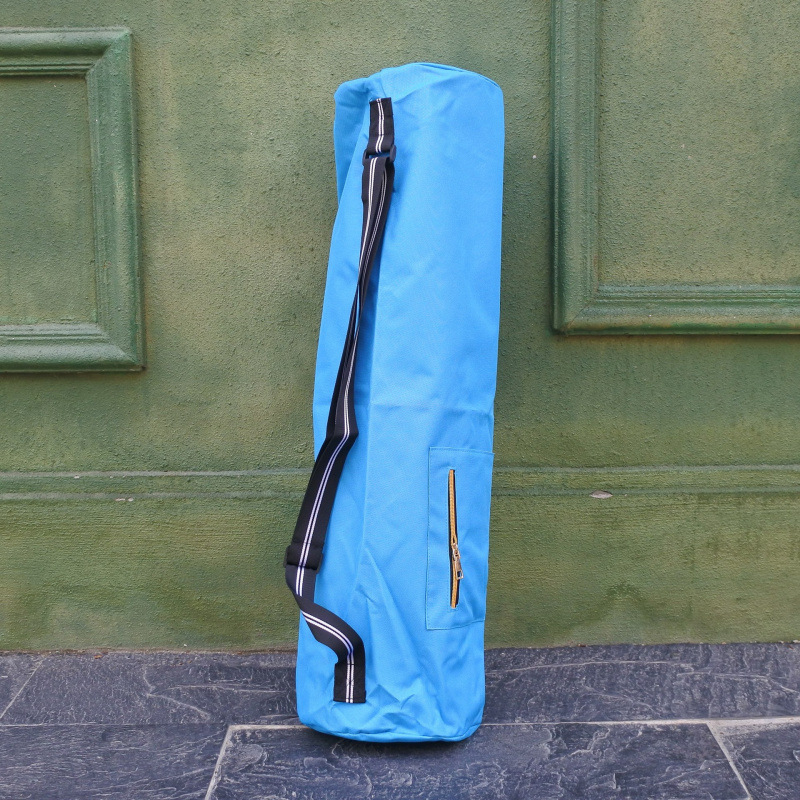 Vízálló búváruszonyos hátizsák, nagy kapacitású, alkalmas kültéri sportokra és tollaslabdára