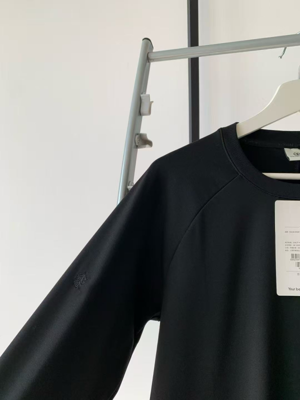 Muška fleece jakna, bez kapulje, dugi rukavi, materijal: mješavina kemijskih vlakana, podstava: poliester, sadržaj punila: 80%