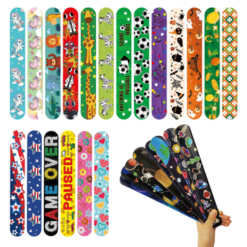 Dječji snap narukvice — karikatura stil, unisex geometrijski oblik; materijal: plast/smola; ispis logotipa moguć; prilagodba dostupna