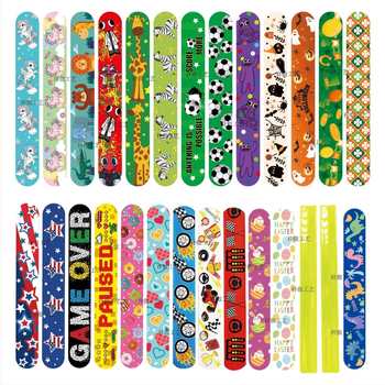 Dječji snap narukvice — karikatura stil, unisex geometrijski oblik; materijal: plast/smola; ispis logotipa moguć; prilagodba dostupna