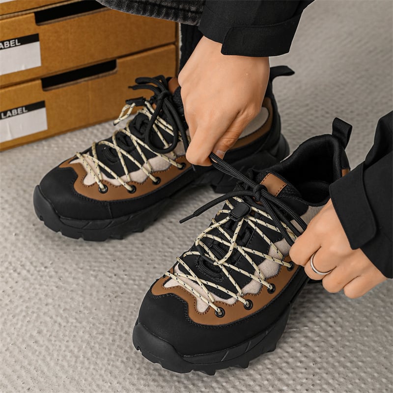 Ανδρικά Ορειβατικά Παπούτσια - Αναπνεύσιμα, Αδιάβροχα, Αντιολισθητικά; Άνω μέρος: ύφασμα + δέρμα split βοοειδών; Σόλα: καουτσούκ; Κλείσιμο μπροστά με κορδόνια; Χαμηλός αστράγαλος