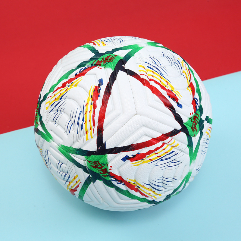 PVC nogomet za trening – šivano strojem, izdržljiv, model E124, logotip prisutan