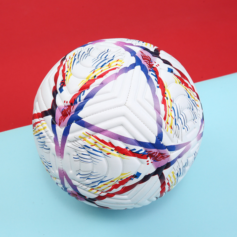 PVC nogomet za trening – šivano strojem, izdržljiv, model E124, logotip prisutan