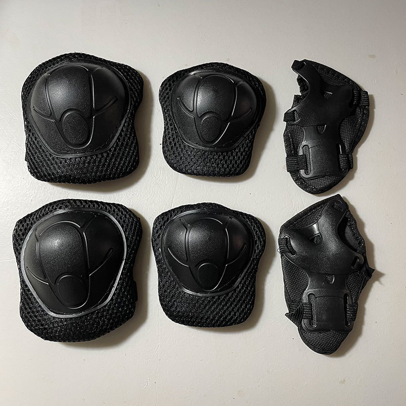 Детски комплект защитни предпазни средства за каране на ролери – 6 части: каска, протектори за китки, лакти и колена