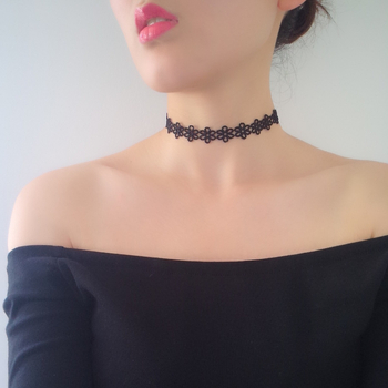 Colier din dantelă cu lanț răsucit, pandantiv din cupru, circumferința 41–50 cm, placare electroplatinată, stil simplu