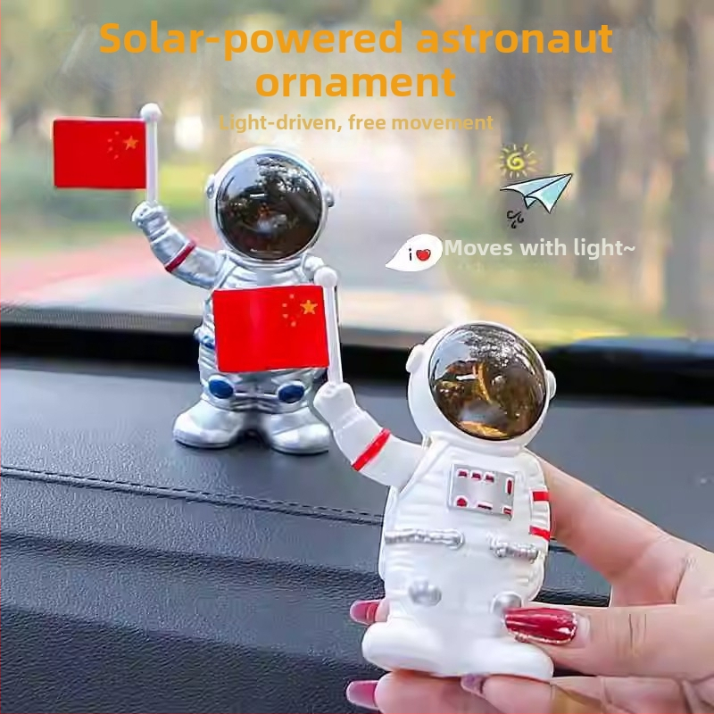 Auto ozdoba s astronautom – plast, čínsky tradičný štýl, dekorácia, bez personalizácie