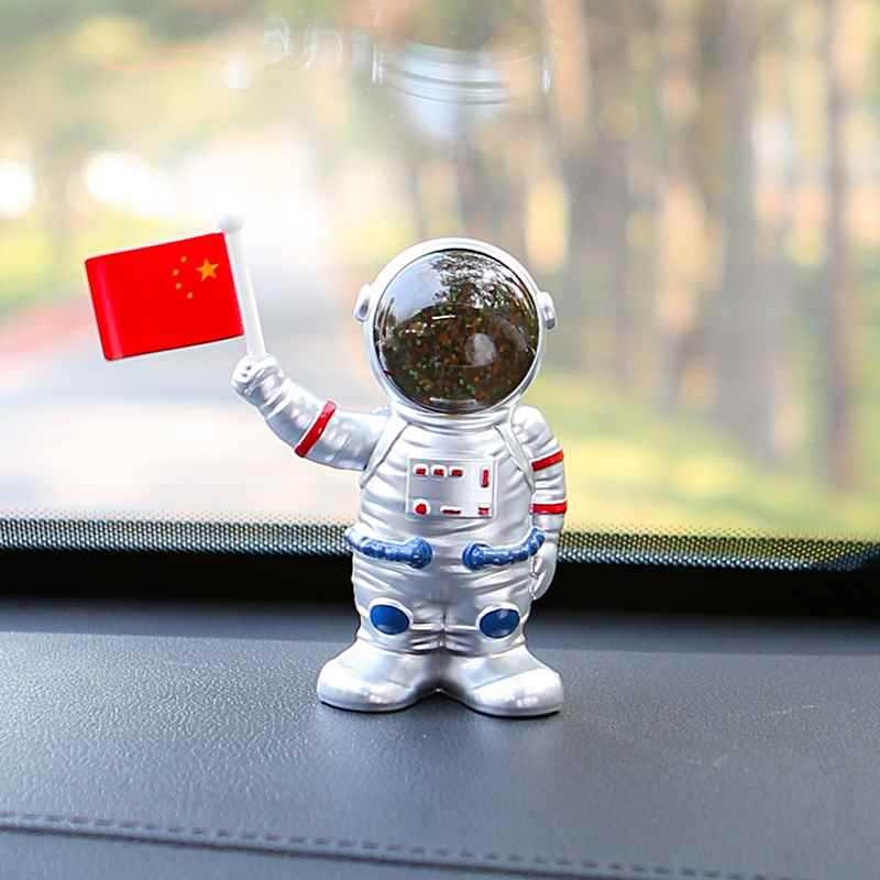 Διακοσμητικό αυτοκινήτου με αστροναύτη – Πλαστικό, κινεζικού παραδοσιακού στυλ, διακόσμηση, χωρίς εξατομίκευση