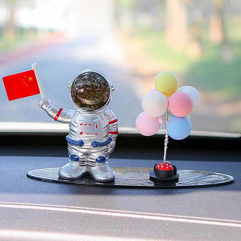 Διακοσμητικό αυτοκινήτου με αστροναύτη – Πλαστικό, κινεζικού παραδοσιακού στυλ, διακόσμηση, χωρίς εξατομίκευση