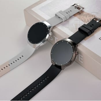 Pametni sat s praćenjem otkucaja srca, mjerenjem krvnog tlaka, brojanja koraka i praćenja sna