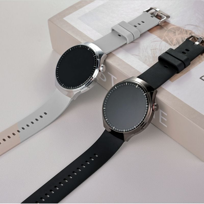 Pametni sat s praćenjem otkucaja srca, mjerenjem krvnog tlaka, brojanja koraka i praćenja sna