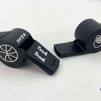 Προσαρμοσμένη PVC σφυρίχτρα από τη Suo pin για αθλητικούς δασκάλους, προπονητές και διαιτητές; χαραγμένο λογότυπο; δυνατότητα παραμετροποίησης