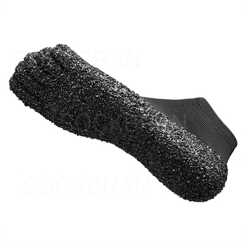 Αθλητικά παπούτσια εσωτερικής γυμναστικής – συνθετικό δέρμα στην επάνω επιφάνεια, καουτσούκ σόλα, διαπνέουσα εσωτερική μεμβράνη από δίχτυ, επίπεδη φτέρνα