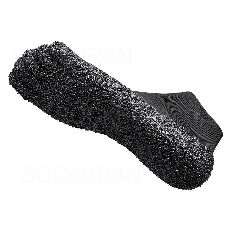 Αθλητικά παπούτσια εσωτερικής γυμναστικής – συνθετικό δέρμα στην επάνω επιφάνεια, καουτσούκ σόλα, διαπνέουσα εσωτερική μεμβράνη από δίχτυ, επίπεδη φτέρνα