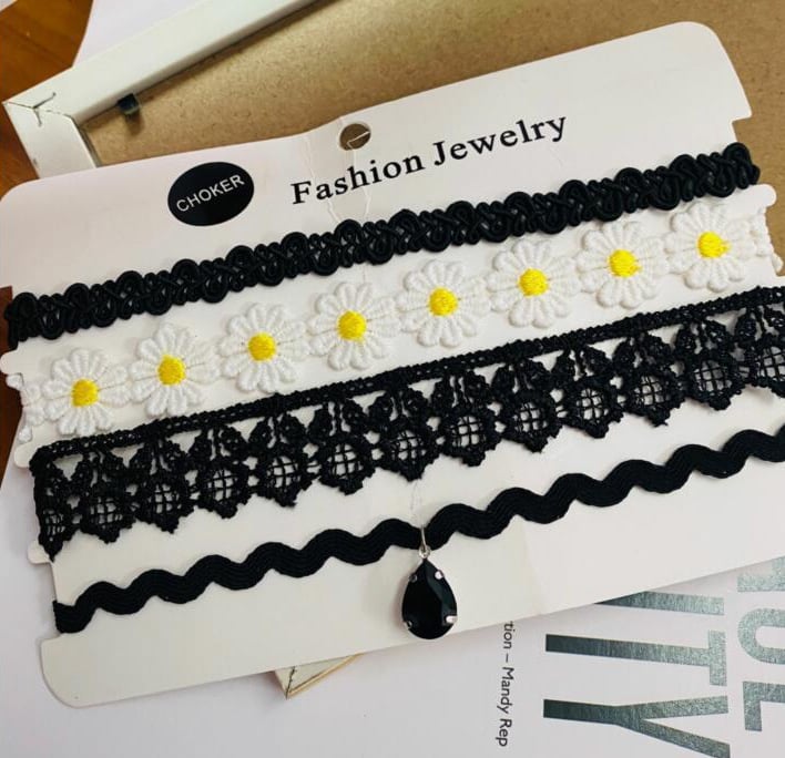 Колие с флорална форма, клавикална верига, ретро стил