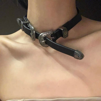 Kožna choker ogrlica s privjeskom od legure, bočni lanac, personalizirani trend stil
