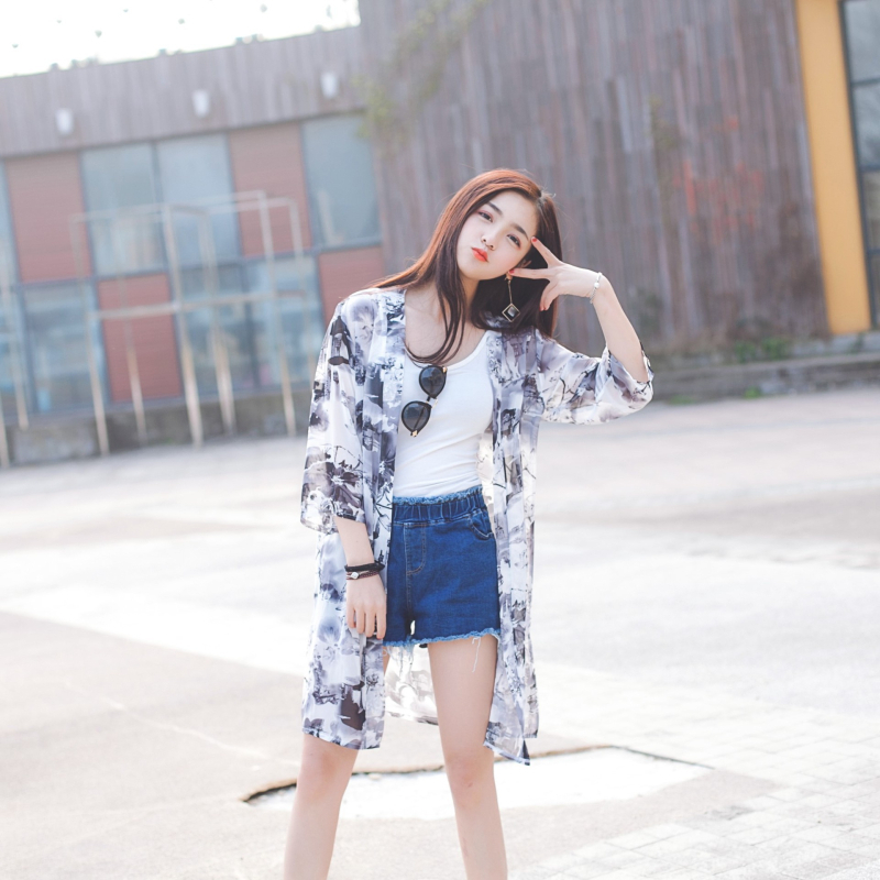 Шифон кардиган топ с принт, яка‑лист лотуса, ръкав 3/4, дължина 65–80 см, съдържание 50–70% спандекс.