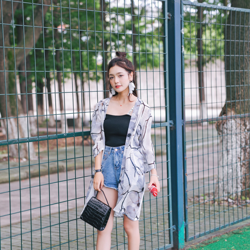 Шифон кардиган топ с принт, яка‑лист лотуса, ръкав 3/4, дължина 65–80 см, съдържание 50–70% спандекс.