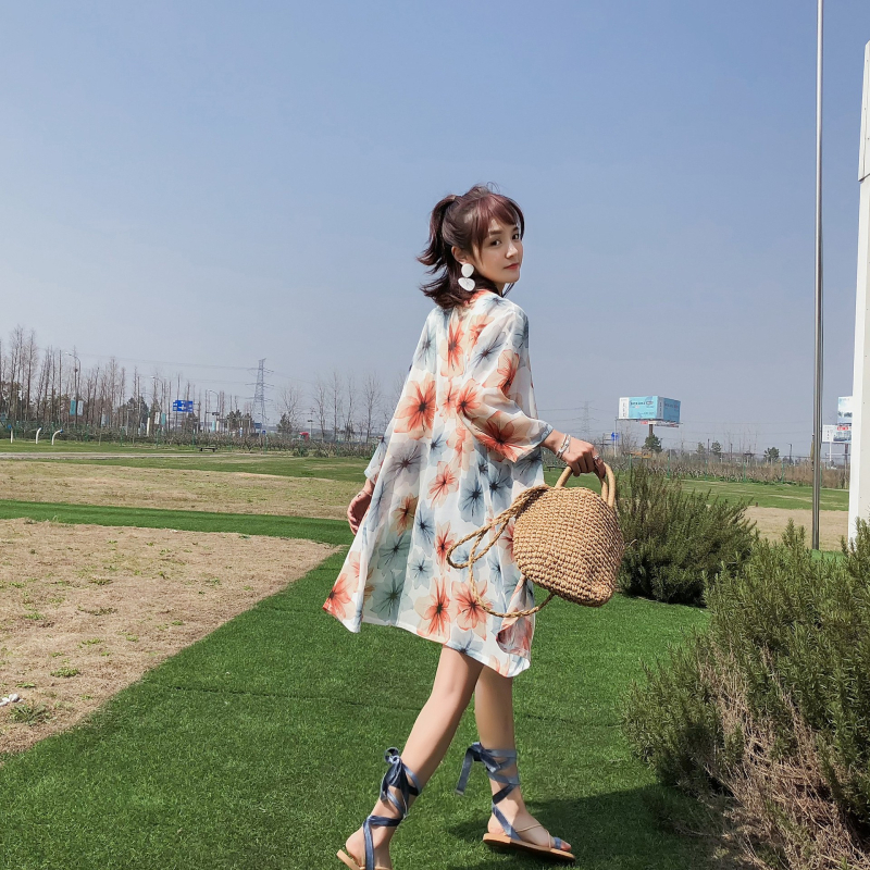 Шифон кардиган топ с принт, яка‑лист лотуса, ръкав 3/4, дължина 65–80 см, съдържание 50–70% спандекс.