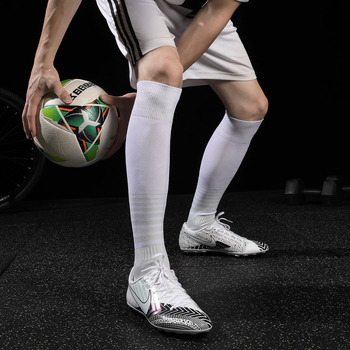 Futball zoknik térd fölött, légáteresztő, csúszásmentes