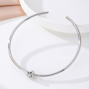 Choker ogrlica s čvorom i otvorenim ovratnikom, geometrijski oblik, Ins stil; Materijal: cinkova legura; Proces: elektroplatiranje; Obim: ≤30 cm; Težina: 35 g