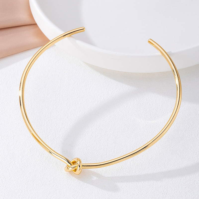Choker ogrlica s čvorom i otvorenim ovratnikom, geometrijski oblik, Ins stil; Materijal: cinkova legura; Proces: elektroplatiranje; Obim: ≤30 cm; Težina: 35 g