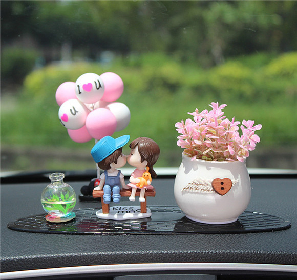 Θήκη αρωματιστή αυτοκινήτου από ρητίνη, γλυκό ρομαντικό στυλ, σχέδιο ζευγαριού καρτούν, αρωματοθεραπεία, μάρκα Purple Yuchen Lan