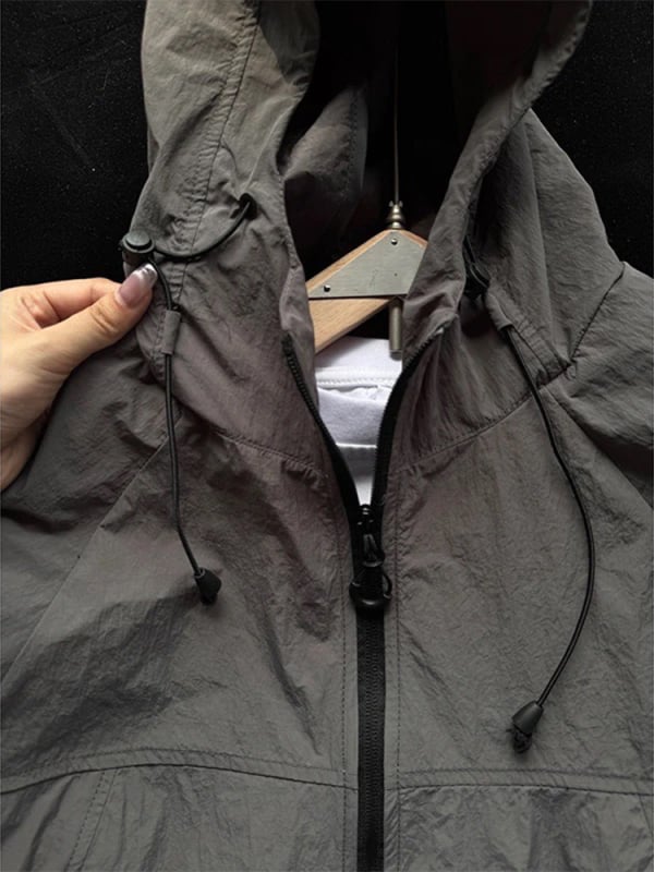 Τζάκετ με UPF50+ προστασία από τον ήλιο, με κουκούλα, χαλαρή γραμμή, πλαϊνές τσέπες και φερμουάρ