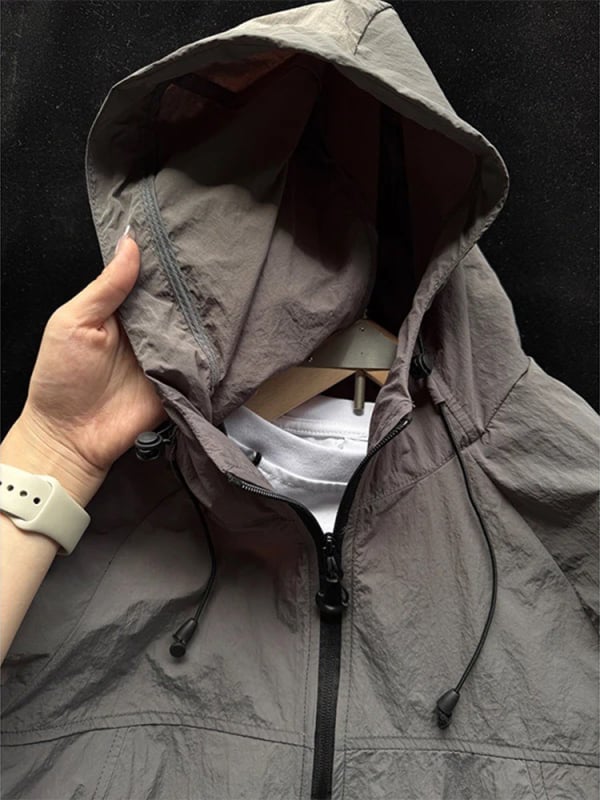 Τζάκετ με UPF50+ προστασία από τον ήλιο, με κουκούλα, χαλαρή γραμμή, πλαϊνές τσέπες και φερμουάρ