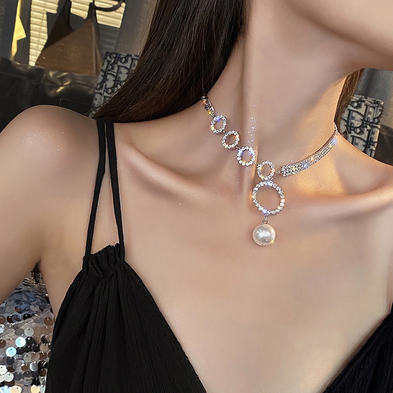 Ogrlica s rhinestones privjeskom na bambuskom lancu, višeslojni dizajn, elektroplatirani završetak