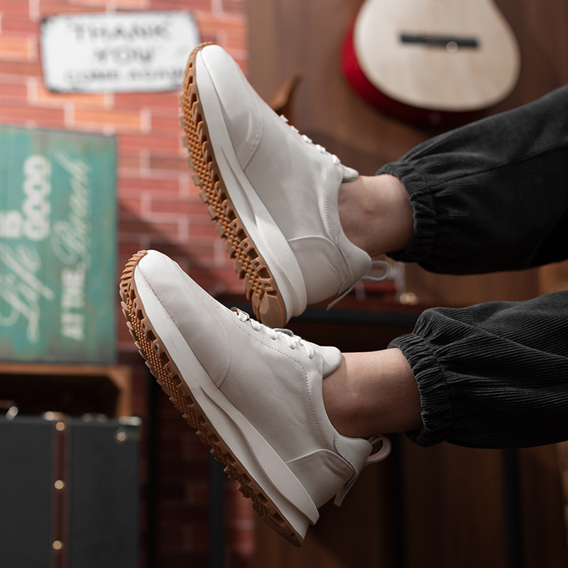 Ανδρικά δερμάτινα αθλητικά παπούτσια, κορδόνια, στρογγυλή μύτη, διαπνέοντα, μονόχρωμα, μεσαίο ύψος φτέρνας 3–5 εκ