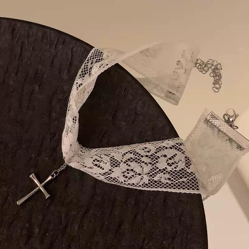 Geometrijski choker ogrlica s križnim privjeskom, materijal: legura, model XL1640