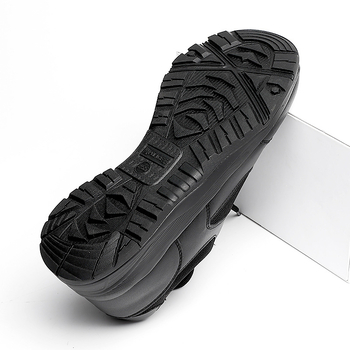 Παπούτσια εσωτερικής γυμναστικής με μπροστινό δέσιμο, καμβά επάνω μέρος, mesh εσωτερική επένδυση, αντιολισθητική εξωτερική σόλα από καουτσούκ, χαμηλό κόψιμο