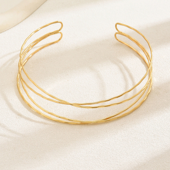 Vasból készült, többszörös üreges keresztnyaklánc, állítható nyitással és gravírozott vonalakkal – geometrikus stílus, uniszex