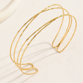 Vasból készült, többszörös üreges keresztnyaklánc, állítható nyitással és gravírozott vonalakkal – geometrikus stílus, uniszex