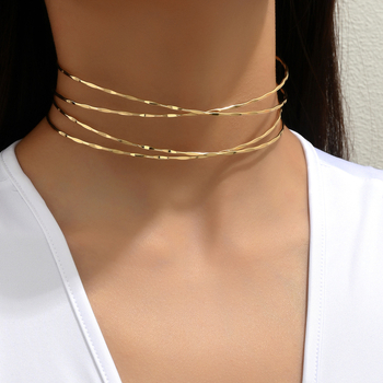 Vasból készült, többszörös üreges keresztnyaklánc, állítható nyitással és gravírozott vonalakkal – geometrikus stílus, uniszex