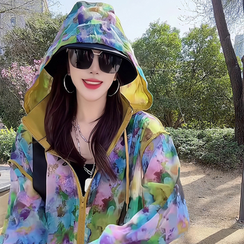 Női kapucnis napvédő kabát, légáteresztő poliészter anyag, tavasz 2025