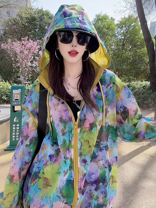 Női kapucnis napvédő kabát, légáteresztő poliészter anyag, tavasz 2025