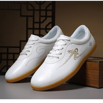 Unutarnje tenisice za fitness – gornji dio od prave kože, prozračna mreža u unutrašnjosti, potplat od goveđe tetive, ravna peta