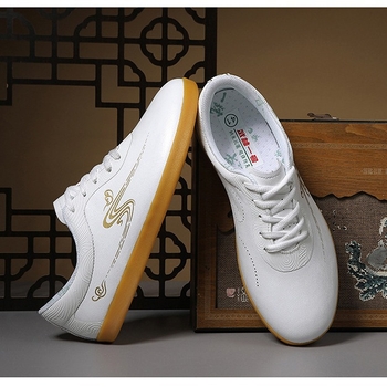 Unutarnje tenisice za fitness – gornji dio od prave kože, prozračna mreža u unutrašnjosti, potplat od goveđe tetive, ravna peta