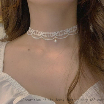 Colier franțuzesc cu perle din dantelă – lucrat manual, lanț clavicular, perle din imitație, motiv floare cu găuri, stil proaspăt și dulce