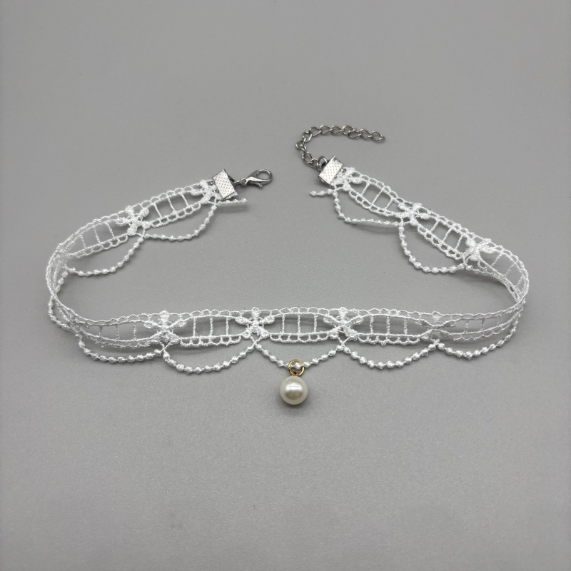 Colier franțuzesc cu perle din dantelă – lucrat manual, lanț clavicular, perle din imitație, motiv floare cu găuri, stil proaspăt și dulce