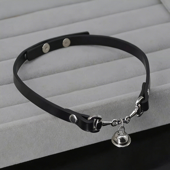 Kožni choker s metalnim privjeskom, geometrijski casual stil, ženski dodatak za vrat, 15 g