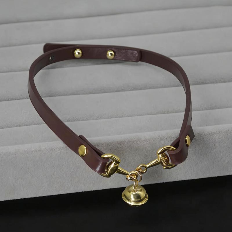 Kožni choker s metalnim privjeskom, geometrijski casual stil, ženski dodatak za vrat, 15 g