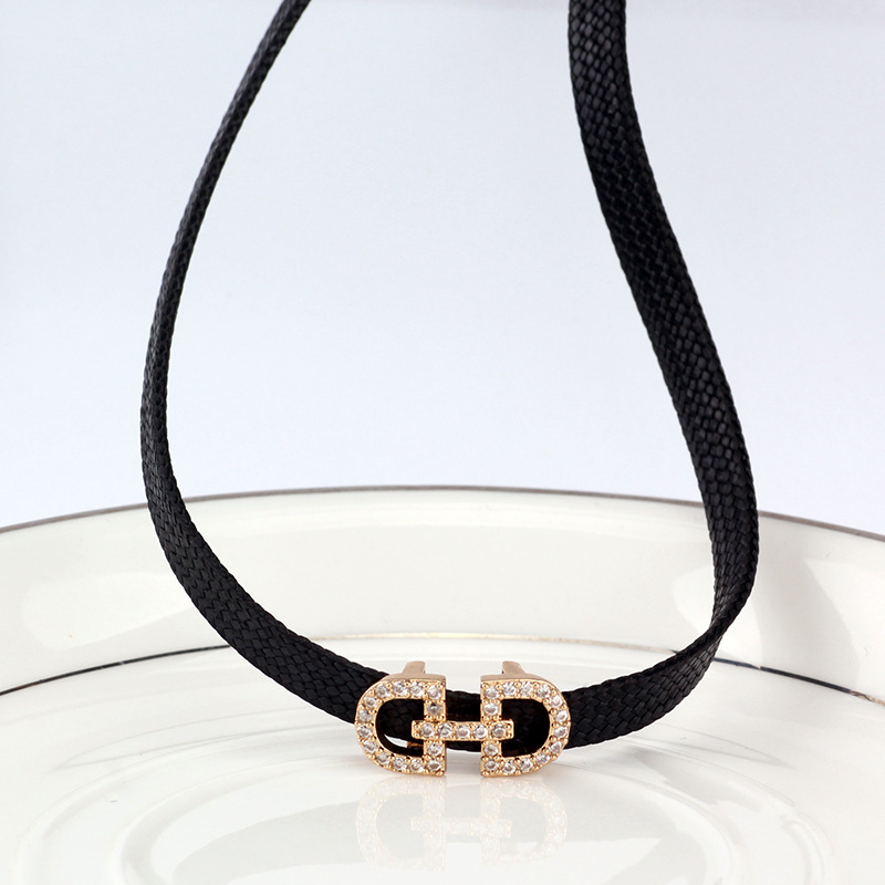 Betűs choker nyaklánc ötvözet lánccal és Polygonatum függővel, Chopin lánccal, hossz 41–50 cm, koreai stílus