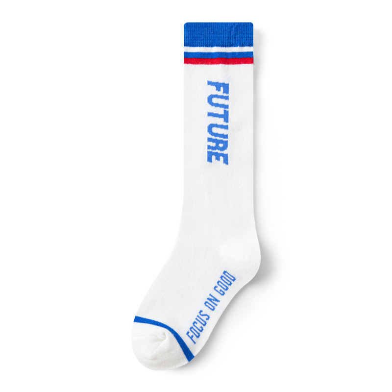 Gyermekeknek szánt középméretű pamut sportzokni feliratos mintával, izzadást felszívó és dezodoráló funkcióval, fiúknak