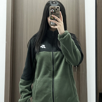 Unisex flis jakna s visokim ovratnikom, kardiganski stil s kontrastnim bojama, koralno velur tkanina i podstava, za zimu i jesen