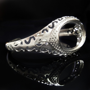 Narukvica • Metal • Prirodni, unisex dizajn • Ručna izrada • Prilagodljivo
